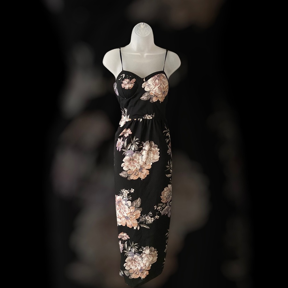 Black Floral Maxi Dress with Pockets!